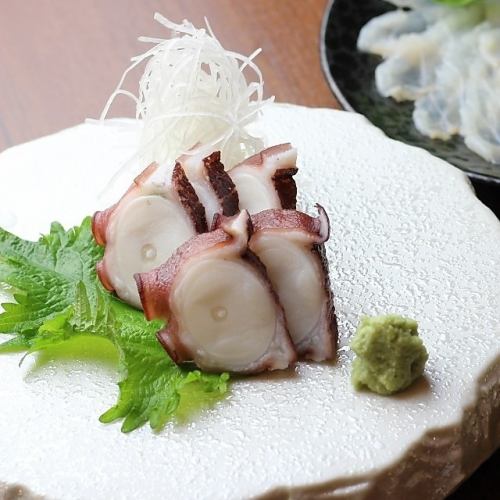Carefully selected from Akashi and Kyushu! Our proud specialty octopus