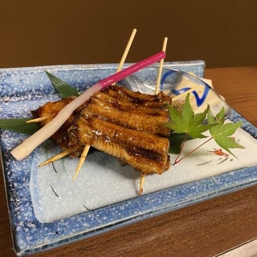 Enjoy seasonal fresh fish, including Edomae sushi.