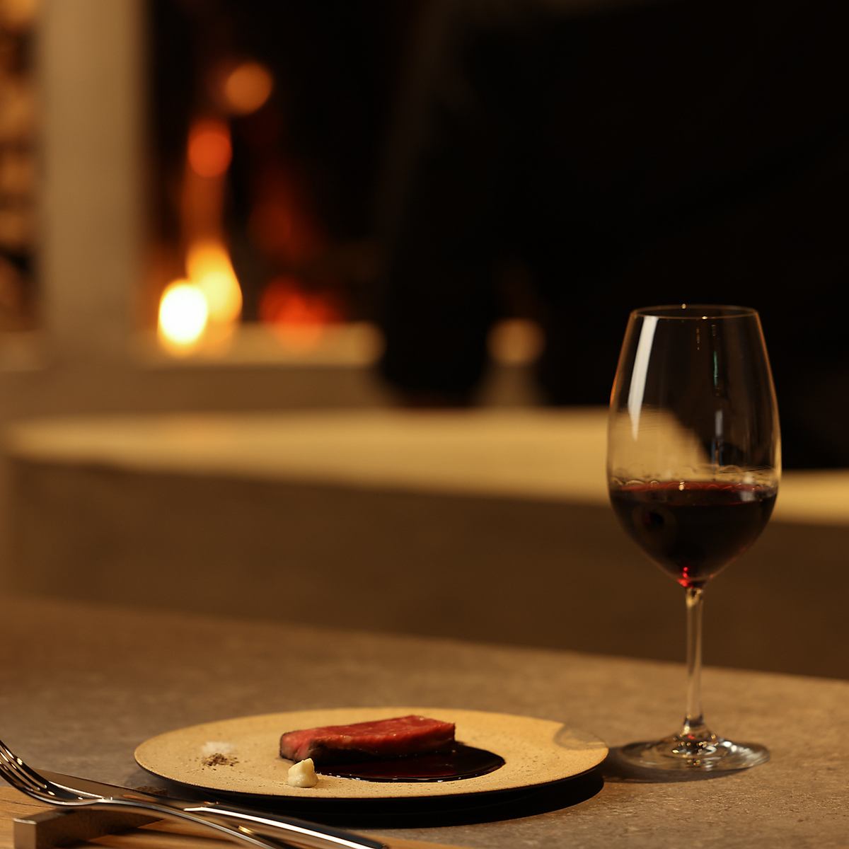 You can enjoy innovative authentic French cuisine using firewood.Wine pairing is also popular♪