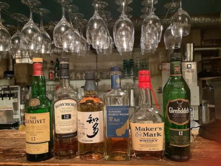 派對後的完美選擇!限時特惠,晚上8點開始!無限續杯套餐!包含3道菜和120分鐘的飲品,僅需2800日圓(含稅)。