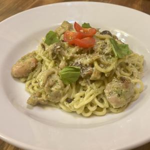 熱那亞奶油雞肉蘑菇意麵