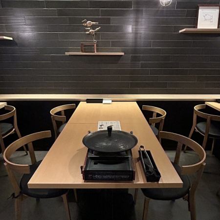 テーブル席 2～4名様×4