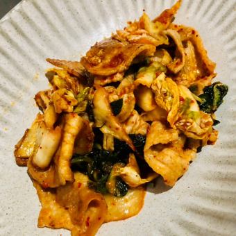Stir-fried Sangen pork and kimchi