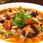 即使在寒冷的季节，也有火锅供应！