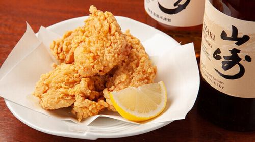 揚げ物鶏もも肉のからあげ