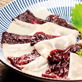 鯨の紅白盛り