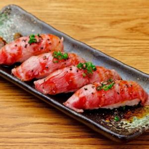 A５和牛の炙り寿司２貫