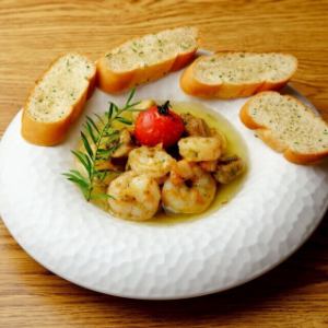 エビのアヒージョ【バケット添え】