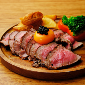 A５和牛サーロインステーキ"キャビアのせ"