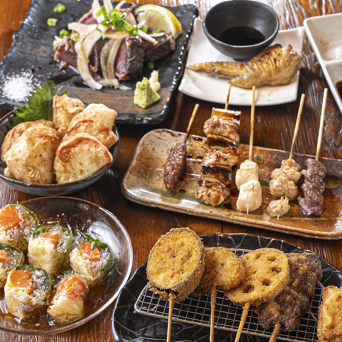兵庫駅から徒歩5分！但馬鶏の炭火焼き鳥と薄衣串カツが自慢♪気軽に楽しめる居酒屋。