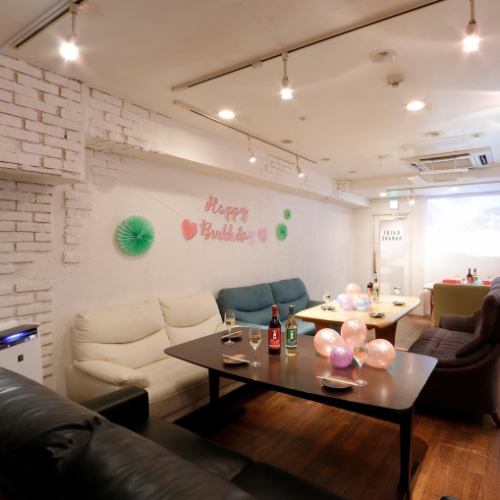 <p>Private private rooms are also available! Fully equipped with sofa seats! You can relax in the private room ^^</p>