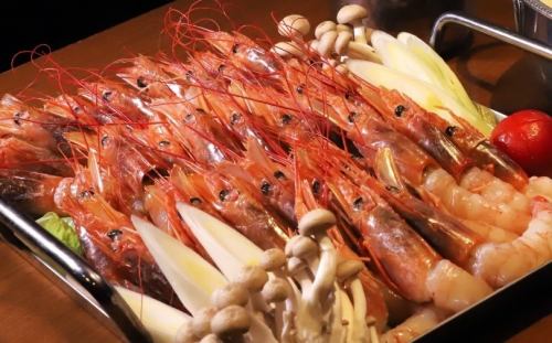 不只是标准的便宜牡蛎套餐！凯里的新特产虾也很受欢迎！享受虾涮锅套餐♪