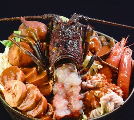 【伊势龙虾痛风火锅套餐】主菜是一整只伊势龙虾痛风火锅！