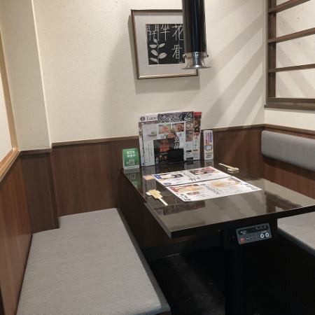 落ち着いた雰囲気の店内は多様なシーンに対応が可能です。ご予約はお早めにどうぞ。大人数様の宴会もお気軽にお問合せくださいませ。