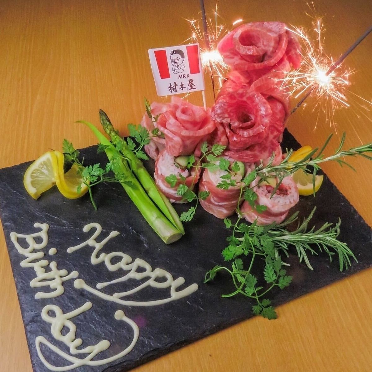 <Private room>We also have seats available that are perfect for celebrating special occasions.