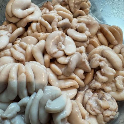 我们开了新的桶！

距离我上次发帖已经有一段时间了。
突然感觉天气有些凉意，原来已经是十月下半月了。时光飞逝……

●柏图斯波尔多
Petrus Bordeaux / keg
Style / Fremish Red Ale
alc 5.5%
De Brabandere 啤酒厂生产的佛兰芒红啤酒。
一种红啤酒，混合了在波尔多橡木桶中陈酿两年的啤酒和新鲜的棕色啤酒。
橡木桶陈酿的独特风味，
其独特之处在于，您可以同时享受年轻棕色啤酒和麦芽啤酒的清爽口感。

一点点秋天的食材。我们已经开始供应鱼白。
此外，萨瓦林也正在卷土重来。

#savarin #belgianbeer #petrusbordeaux #milt #milt fries #milt peperoncino