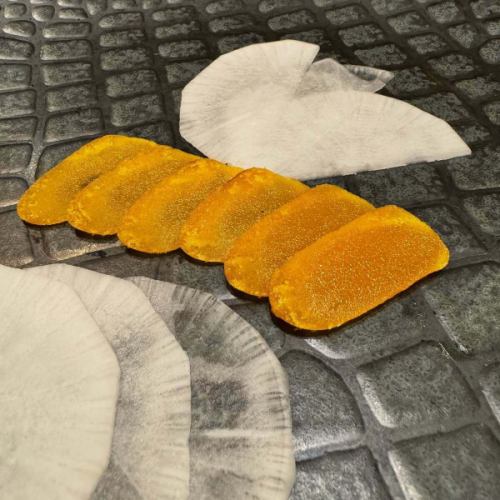 “新品到貨和補貨”

正當我以為終於開始有秋天的感覺時，空氣卻迅速變得像冬天一樣寒冷。
我覺得現在正是喝比利時啤酒的好天氣。
過去幾天裡，大量瓶子運抵現場。（更多精彩內容即將推出）

我們現在擁有來自 Val-Dieu 和 Corsendonk 啤酒廠的所有官方日本進口啤酒。
冬季啤酒也即將上市，敬請期待。

我們有“山形豬排”。既可作零食，也可作正餐。
「烤乾鯔魚子」是我前幾天在台灣買的一道美味佳餚。
我喜歡。

#valdieu #corsendonk #豬排 #烤烏魚子 #比利時啤酒