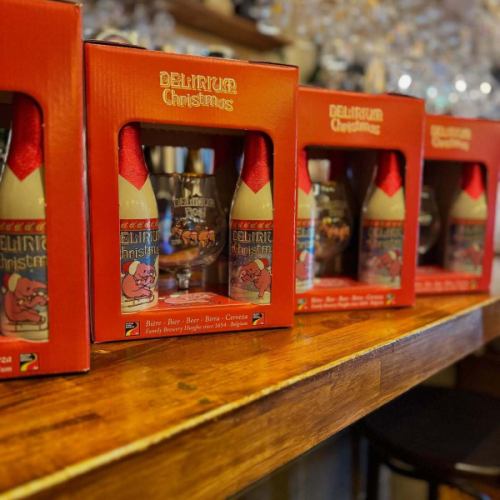 “我们今天将暂时关闭进行准备工作。”
抱歉通知得这么晚!
我们今天(12月12日,星期五)将暂停营业进行准备工作。
明天,星期六,我们将照常从午餐时间开始营业。提前谢谢你。
他们会在店里待到很晚准备,所以如果你只想喝点东西,应该没问题。请联系我们。