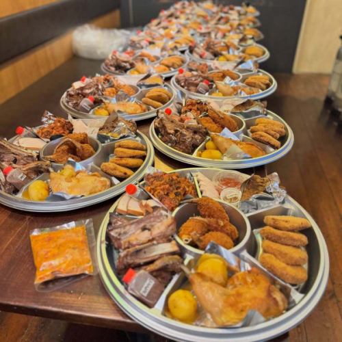 「ご挨拶」

年末オードブルのお渡しも無事終了し、
本年の業務を全て滞りなく終わることができました。
2025年、当店に足を運んでいただいたお客様、本当にありがとうございました。感謝感謝です。

今年はお店もプライベートも全て順調という年ではありませんでしたが・・・来年は気を取り直し出来る範囲でやれることをやってまいりたいと思います。

来年はきっと良い年になると信じて。
皆様良いお年を！