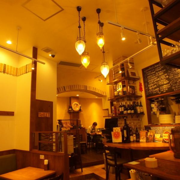 【Adult retreat want to keep secret】 There is "Grand Duca Kamioka shop" in a corner of a quiet residential area.I am always looking for a bright and homely atmosphere like Italy ☆ Lunch time is perfect for mama meetings and branches.You can enjoy the calm atmosphere in the evening, so it is perfect for couples and smaller meals for dinner ☆