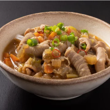 新鮮肉と深谷ネギ香る自慢のもつ煮