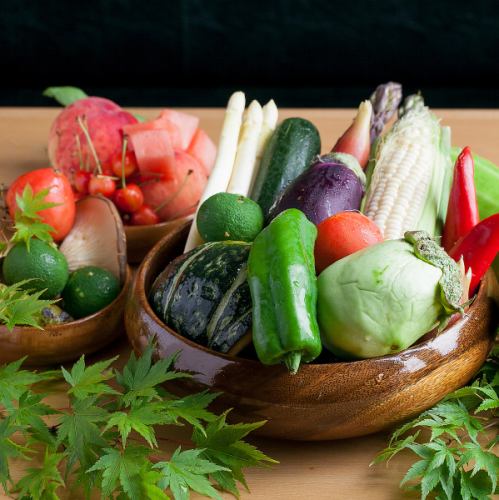 使用京都时令蔬菜的怀石料理