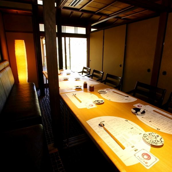 [1F] Private room (up to 10 people) We have two private room seats available on the 1st floor.It can be connected to accommodate up to 10 people.