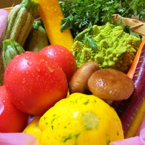 産地や安心・健康にこだわった食材。