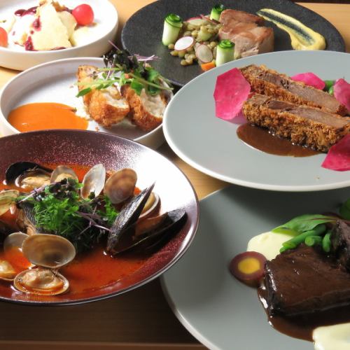 Small plate dishes start from 280 yen ★Recommended signboard menu♪