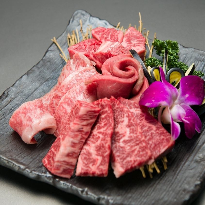 Enjoy high-quality, carefully selected cuts at a great value.A yakiniku restaurant that connects people with meat