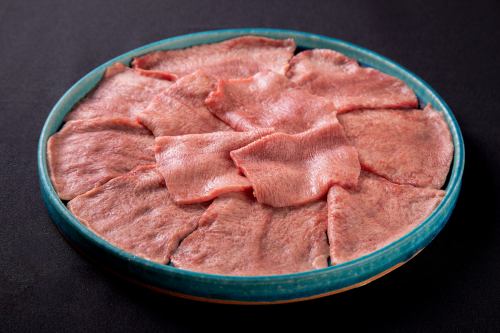 名物!!五臓の生タン塩　