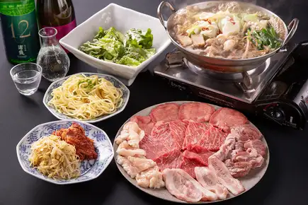 【包含2小时畅饮】超值烤肉火锅套餐，适合各种宴会。6000日元（含税）。需提前预约。