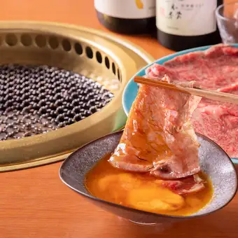 标准烤肉套餐：每人6000日元（仅含餐食）
