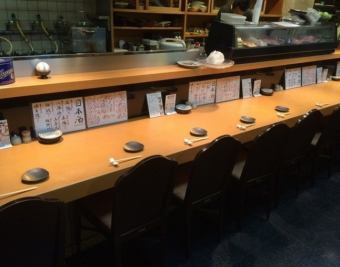 在返回工作的路上，一杯新鲜的鱼和一杯咖啡非常受欢迎___ ___ ___ 0