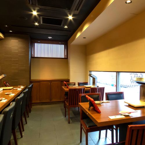 [2 to 4 people] Recommended for after work or for your second visit! The table seats are for 4 people, so it's also recommended for drinking with co-workers, bosses, and subordinates.
