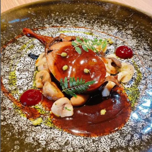 享受當季美味佳餚的奢華套餐