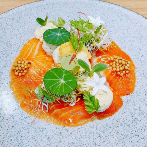 [日本四季的餐盤：使用當地食材烹調的菜餚]