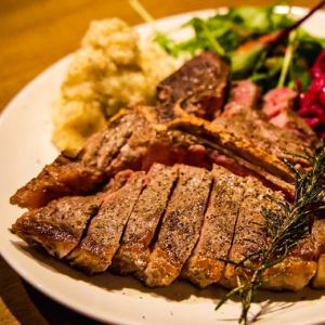 【Grills】Tボーンステーキ