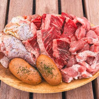 ◆Standard rooftop terrace BBQ course◆Enjoy meat and vegetables such as grilled beef ribs, spiced chicken, and vegetable platters