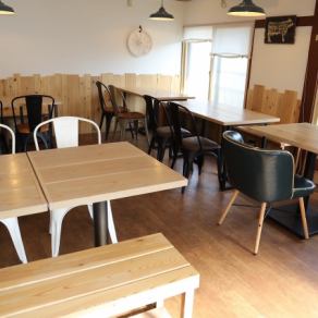 着席24名様までご案内可能です。