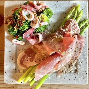 【土日祝日/貸切】 ヨウサン大人気名物をゆっくり味わえる！ 150分飲み放題付きコース