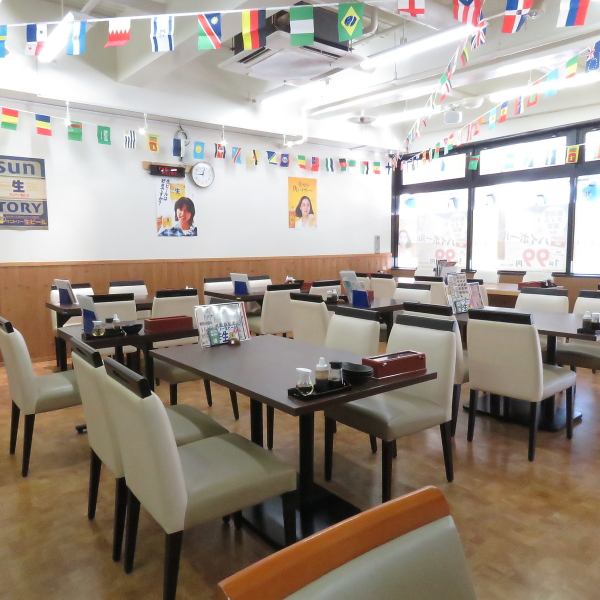 6人席や8人席を完備している当店では、大人数の宴会も大歓迎！仲間や家族と一緒に、賑やかな食事を楽しむことができます。立ち寄りやすい雰囲気の中で、楽しいひとときを演出。飲み放題プランもご用意しているので、心ゆくまでおしゃべりと美味しい料理を楽しんでください◎