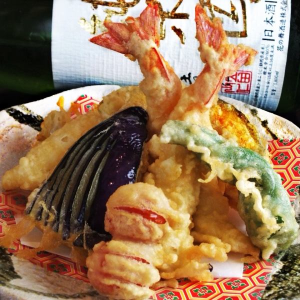 ●天ぷら盛り合わせ!!お好みで天つゆ、塩でお楽しみください！