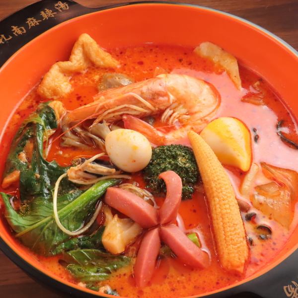 【辛さの中にやさしさ♪】トマト香る新感覚薬膳スープ