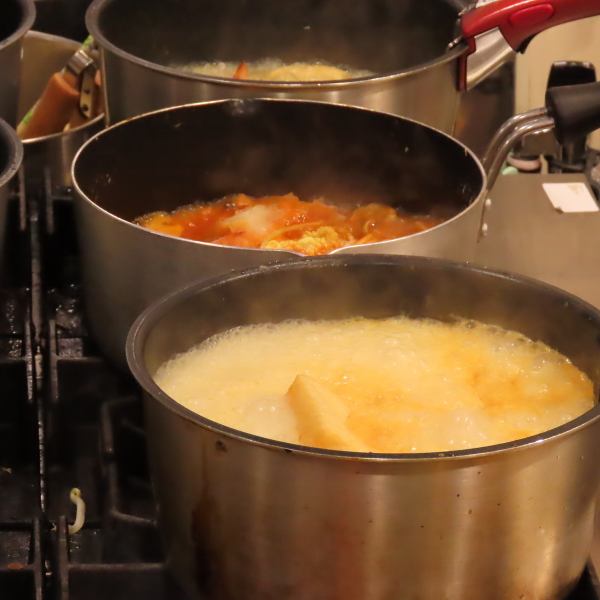 【黄金に痺れる一杯】白湯×山椒が織りなす新感覚マーラータン