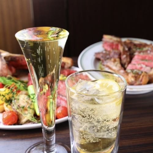 Available for 4 people or more