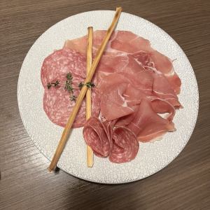 Charcuterie platter