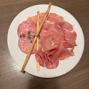 熟食拼盘