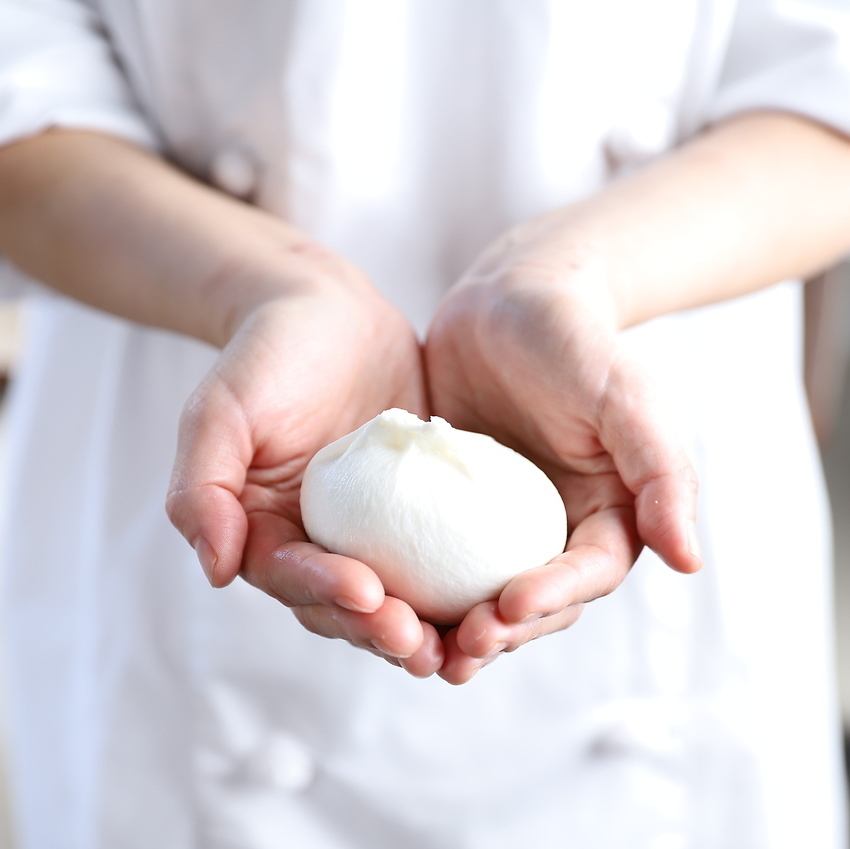 チーズと生はちみつの世界へようこそ