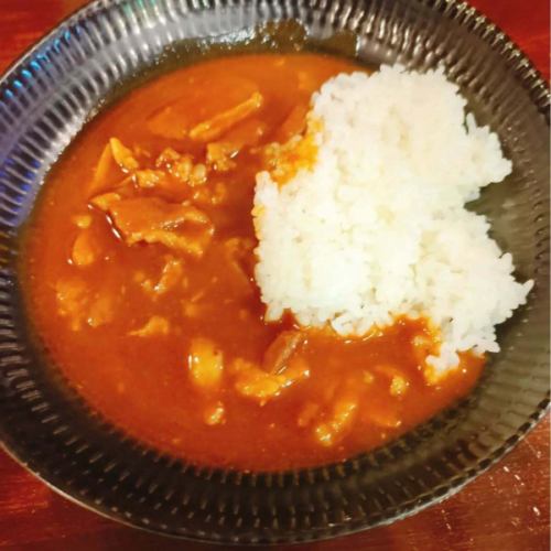 本日のまかない
❝ハヤシライス❞
美味しかった～！

こちらは❝牛スジデミ煮込❞や❝デミメンチ❞にてお目見えできます😃
もうね！ペロリですよ😁ペロリ✌️

明日の雨を境に秋の気候になるそうですね。
ちょっとくらい寒くてもいいから、この暑さから解放されたい！

秋の到来を切望しつつ
今夜も皆様のお越しをお待ちしております😊
すぐに終わっちゃいそうなメニューもあるよ！

千葉県浦安市北栄1-1-12
☎047-355-4992
Open　18時
Food.L.O  2 時
Drink.L.O  2時30分
閉店　3時

#つり舟　#居酒屋　#浦安
#今日のまかない
#ハヤシライス
#牛スジデミ煮込
#デミメンチ
#大同苑閉店はショックすぎます